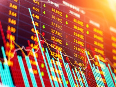 今天大盘量能出现了大幅萎缩，但单从技术上分析，我们还是认为大盘短期有回抽60日线附近的趋势